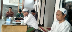 Tadarus Al-Quran bersama dengan Ketua Yayasan Ustadz Drs. Ach. Ridlwan Cholil, M.Pd.